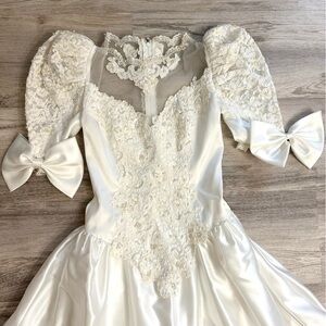 Vintage Alfred Angelo Collection Wedding Dress with long beaded Train size small